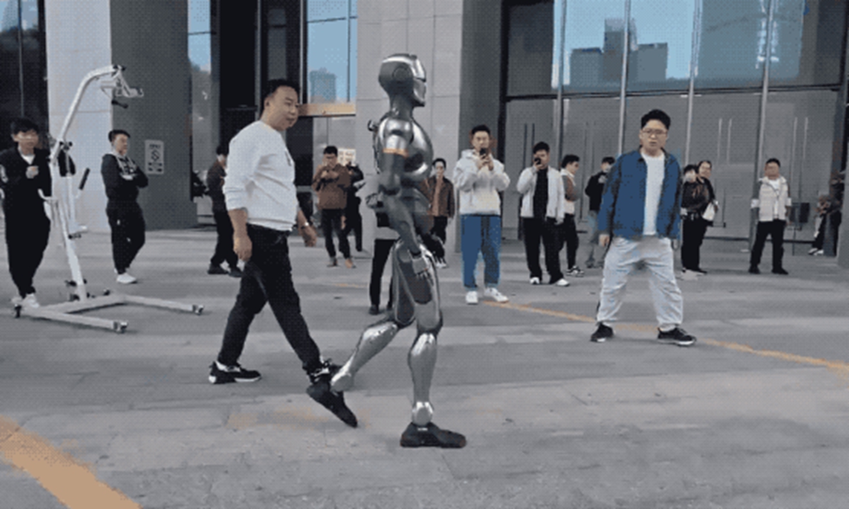 使得球队的
